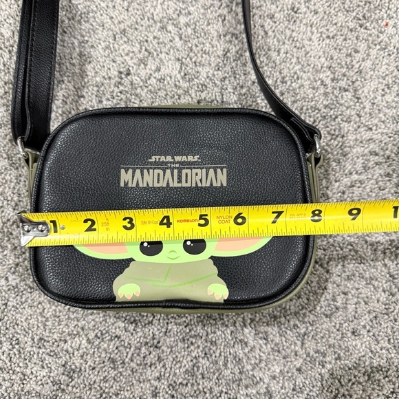 Mandalorian Baby Yoda Grogu Purse Disney Dani by Danielle Nicole Crossbody EUC - Picture 8 of 9